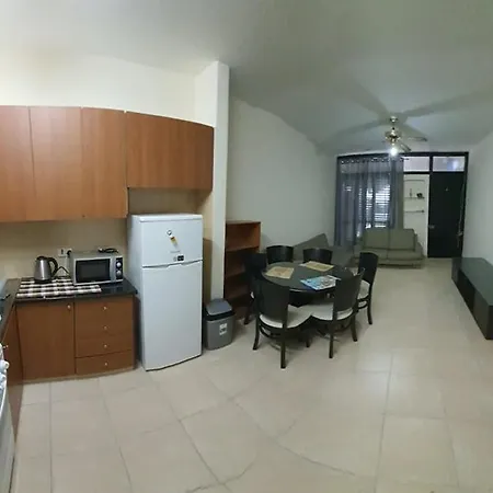Lovely 2 Bedrooms In The Tourist Area In . Пафос